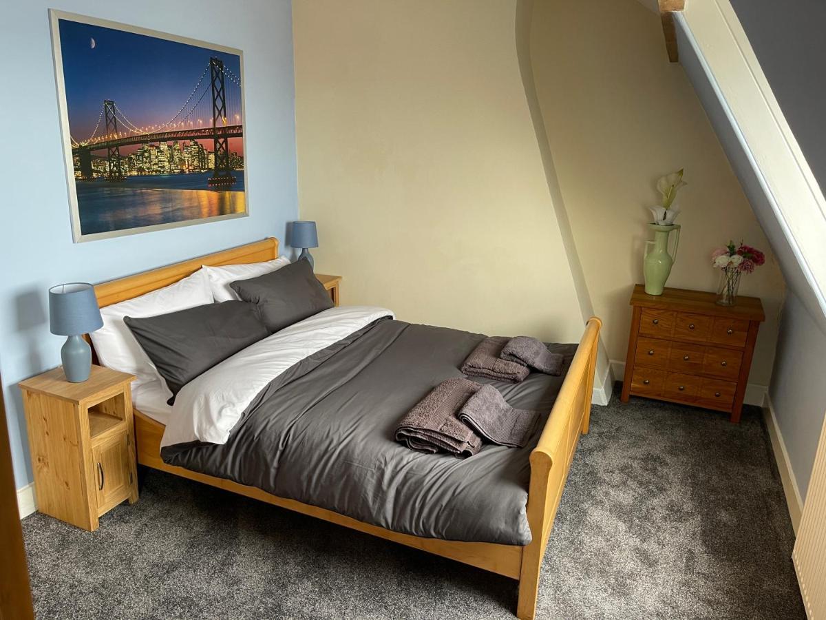 Harbour View Let - Entire 3 Bedroom Maisonette With Spectacular Harbour And Sea Front Views Sleeps 5 Appartamento *