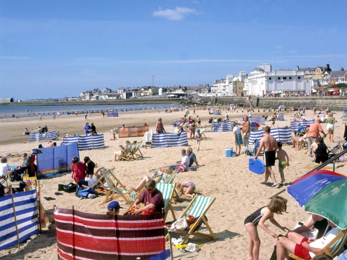 Apartment Harbour View Let - Entire 3 Bedroom Maisonette With Spectacular Harbour And Sea Front Views Sleeps 5 Bridlington